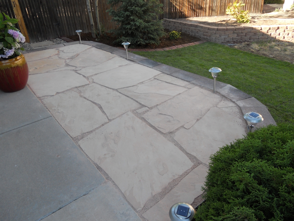 Flagstone Patio with Sod and Mulch